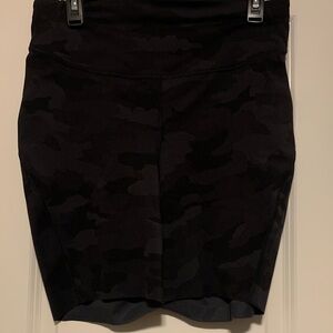 Lululemon Athletica Black Camouflage Base Pace Shorts, Size 12, EUC